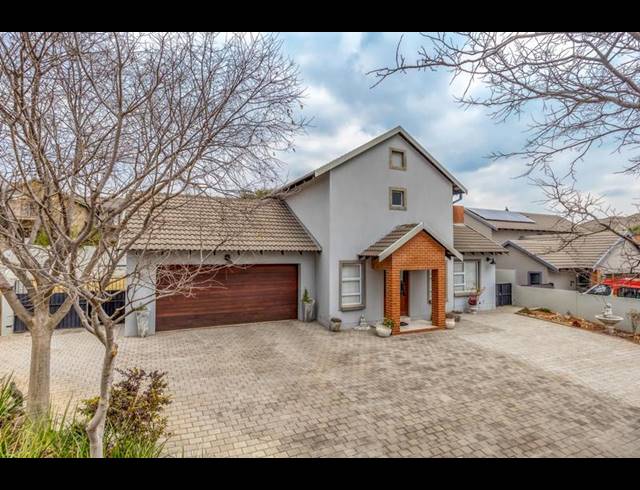 5 BEDROOM HOUSE FOR SALE IN COUNTRY VIEW ESTATE